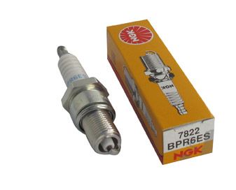 Zapalovací svíčka NGK BPR6ES doporučená pro motory HONDA GX240, GX270, GX340, GX390 NGK Made in Japan